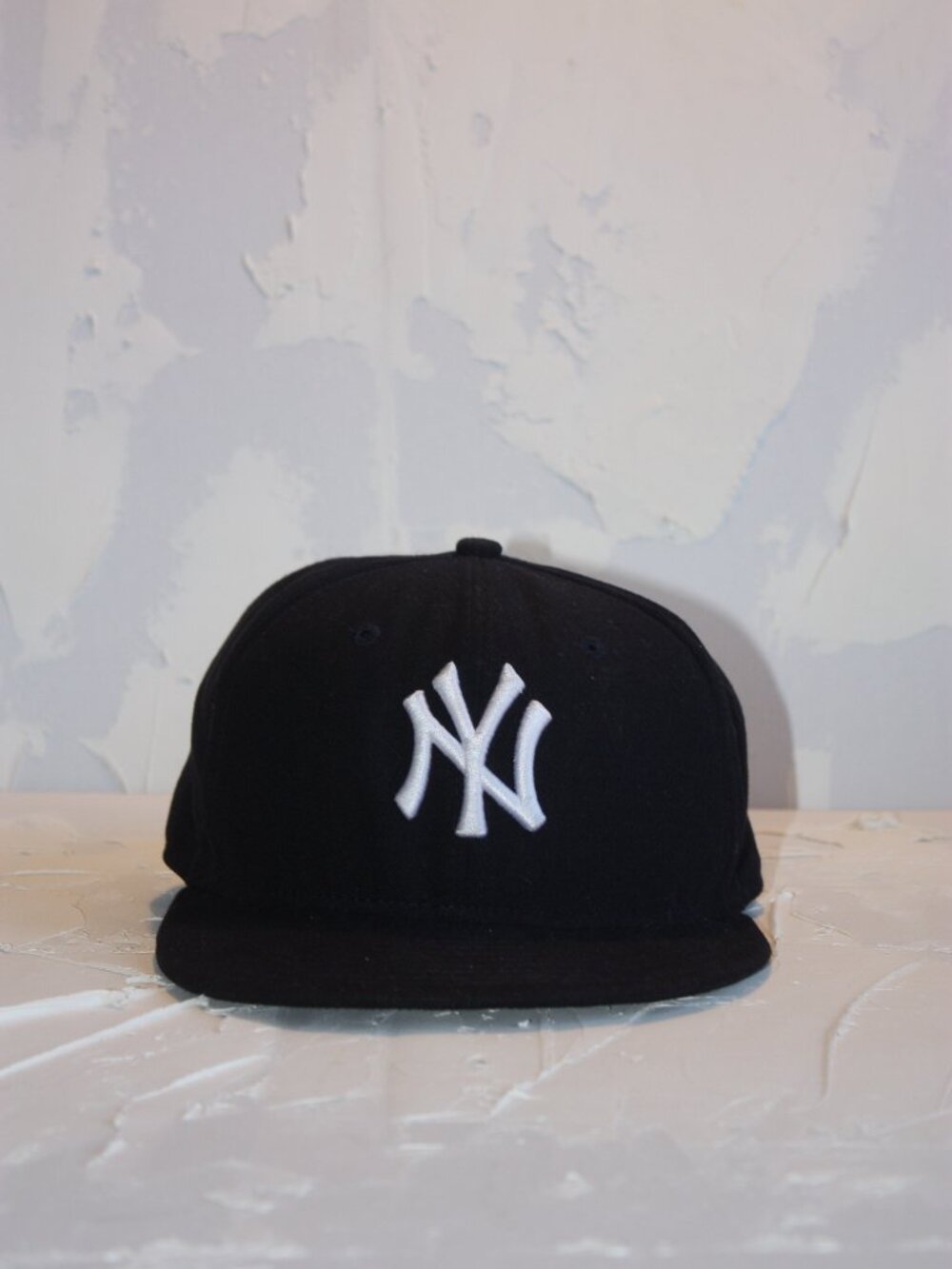 Yankees New Era 59FIFTY Navy Fitted Ball Cap Size 7 1/4 MLB